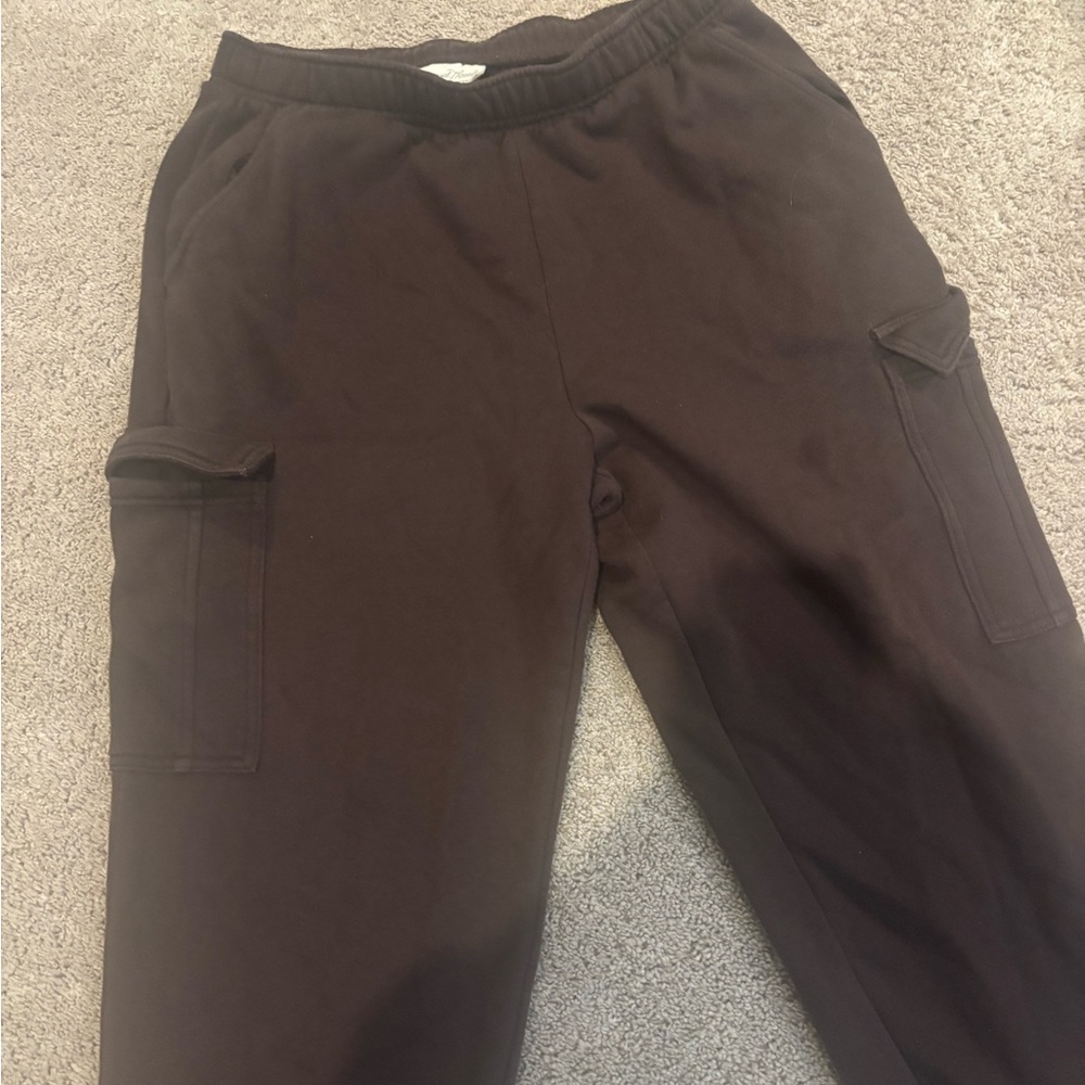 Universal Thread Women’s Brown Cargo Pants